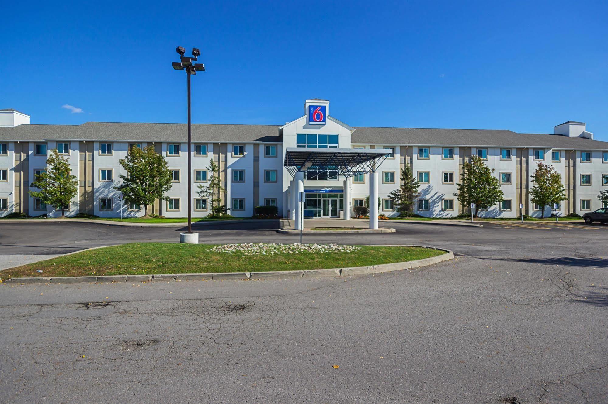 6-whitby, On - Toronto East Hotel